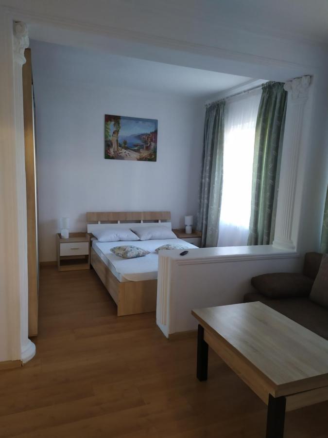 Loft House Aparthotel Odesa Exterior foto